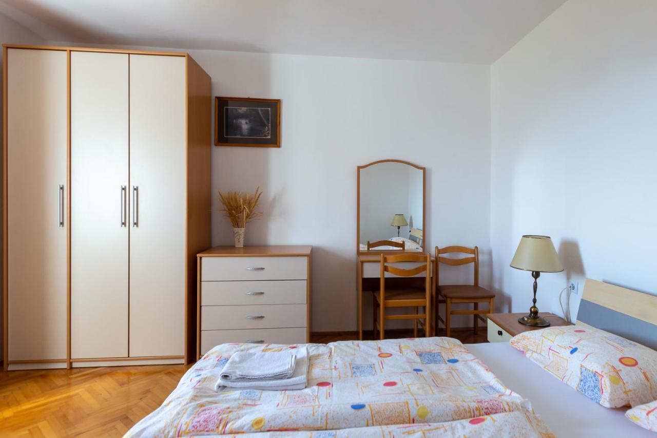 Apartments And Rooms Jeselnik Portoroz Luaran gambar
