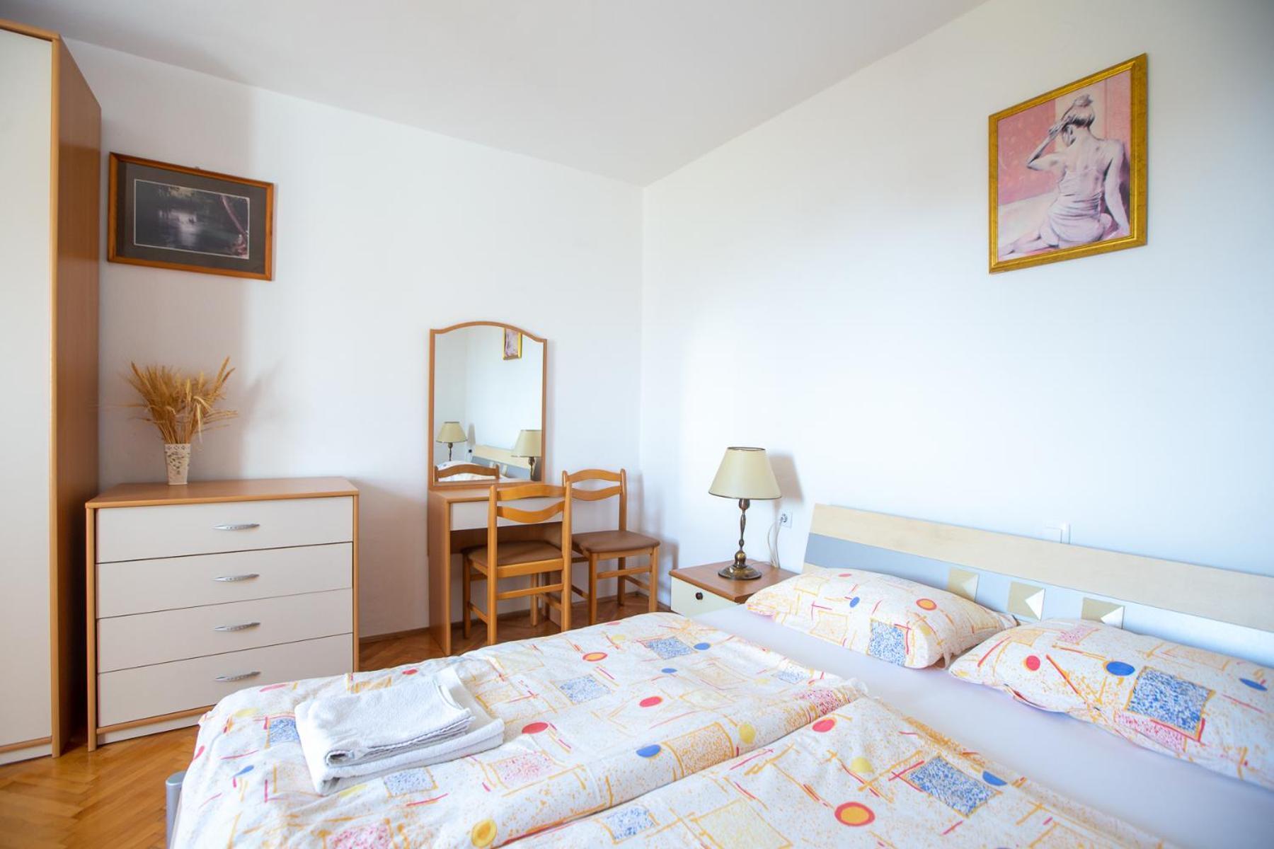 Apartments And Rooms Jeselnik Portoroz Bilik gambar